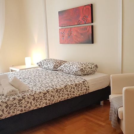 Menta Errathens Apartment - Athens Center, 5 Bd, 2 Bath Экстерьер фото